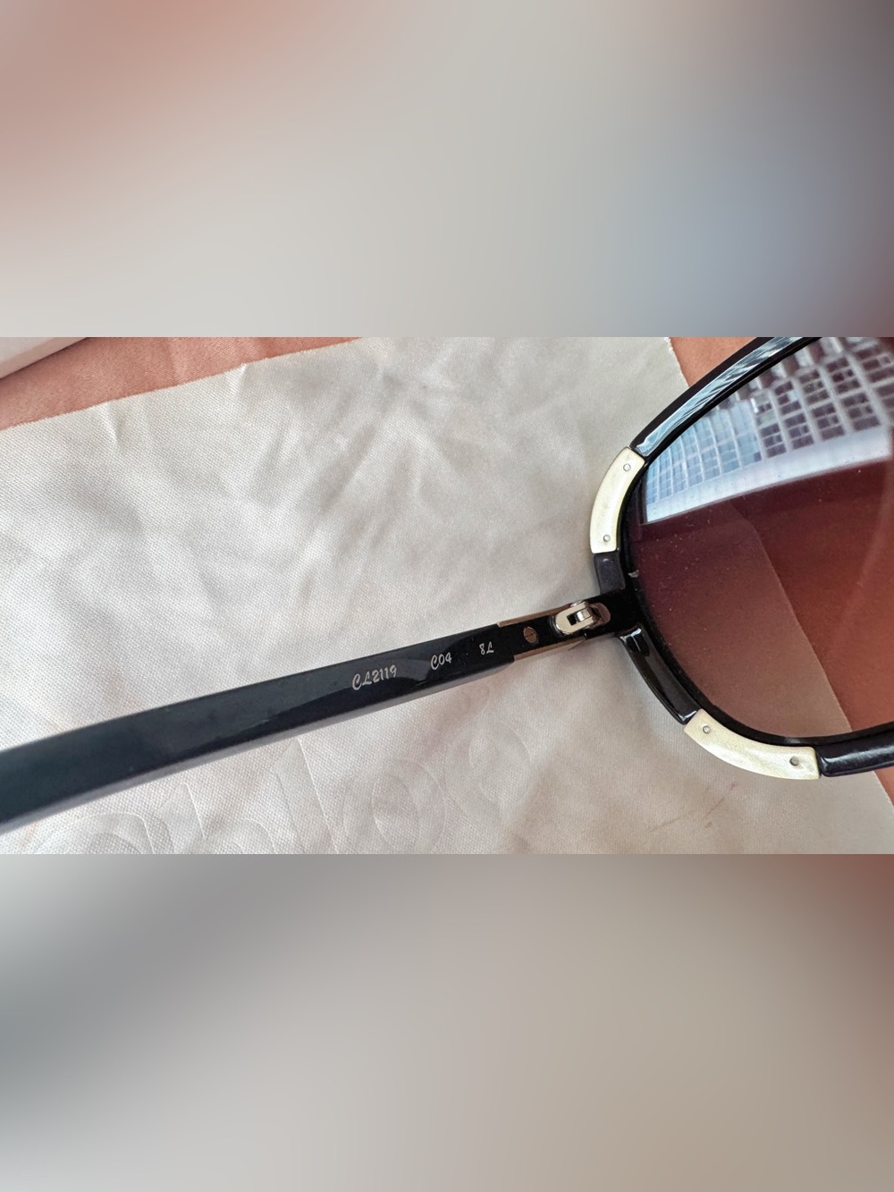 Chloe Vintage Women’s Oversized Round Sunglasses in Dark Brown with Brown Lenses - Picture 3 of 8